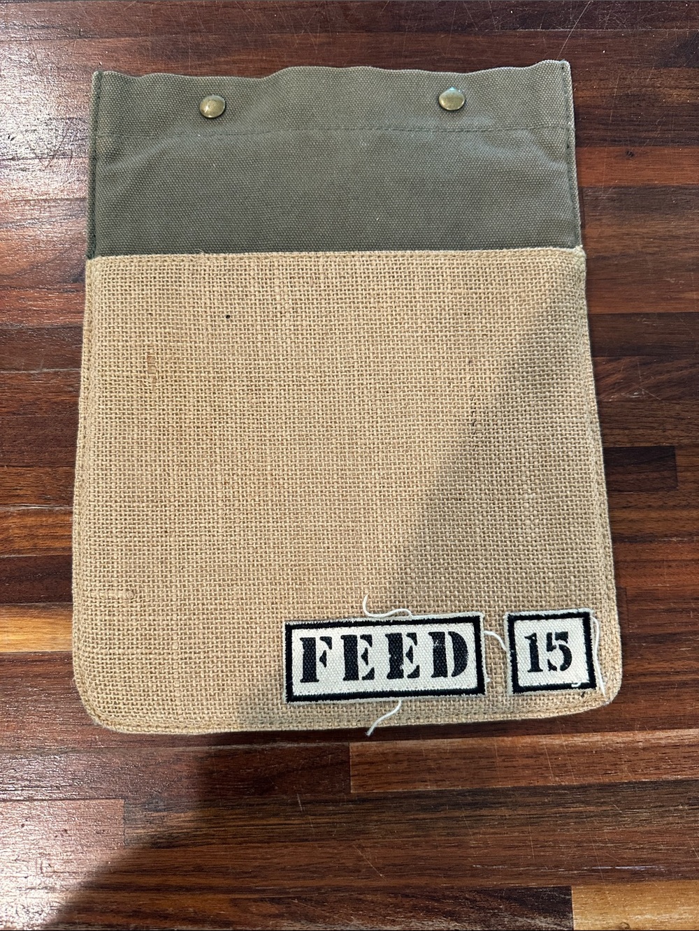 FEED 15 Tablet Sleeve - Tan with Olive Trim